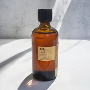 The Body Shop VANILLA Home Fragrance Oil 100ml NEW